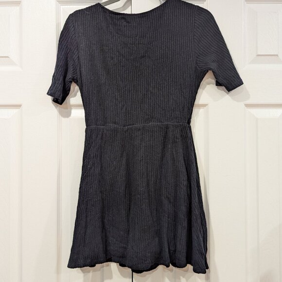 Lulu's Black Ribbed mini dress short sleeve, size large - Picture 2 of 2
